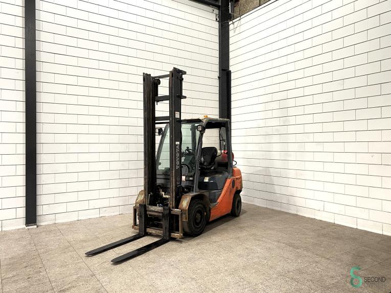 Toyota 02-8 FGF 25 WKH8.330 27 15189